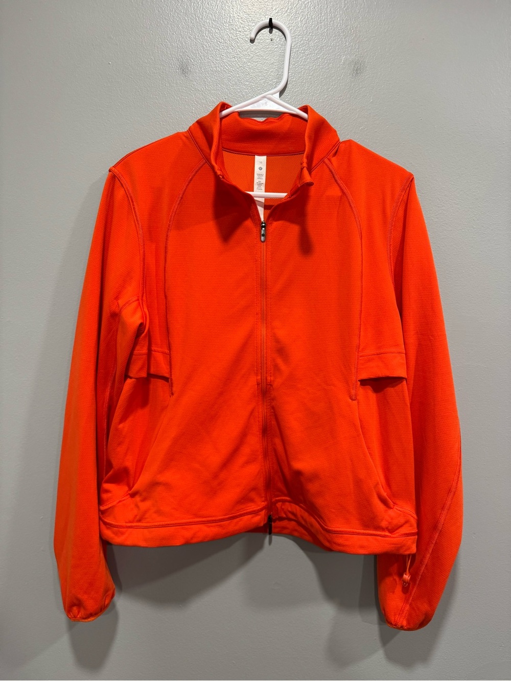Lululemon Ventilating UV Protection Running Jacket in Solar Orange Size 10